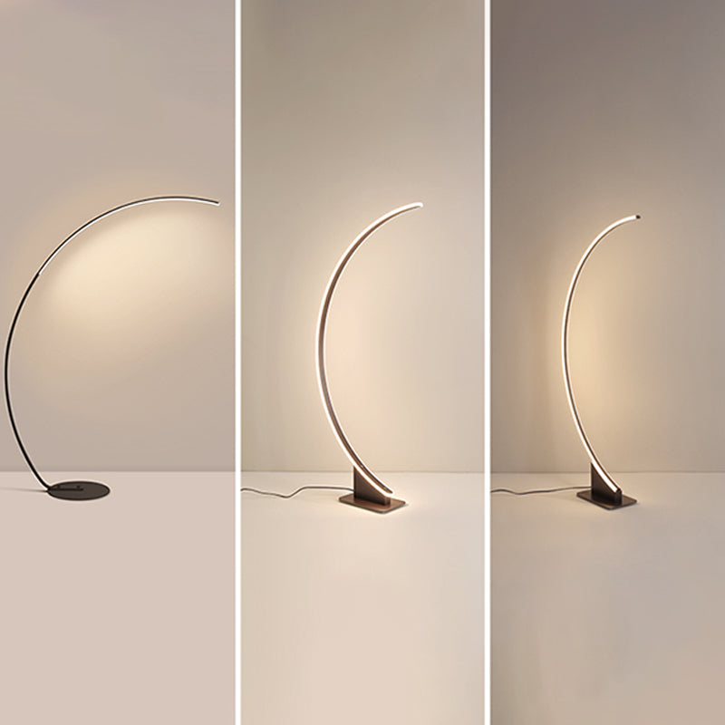 Luce da pavimento a forma lineare in metallo 1 Moderno luce montata sul pavimento leggero