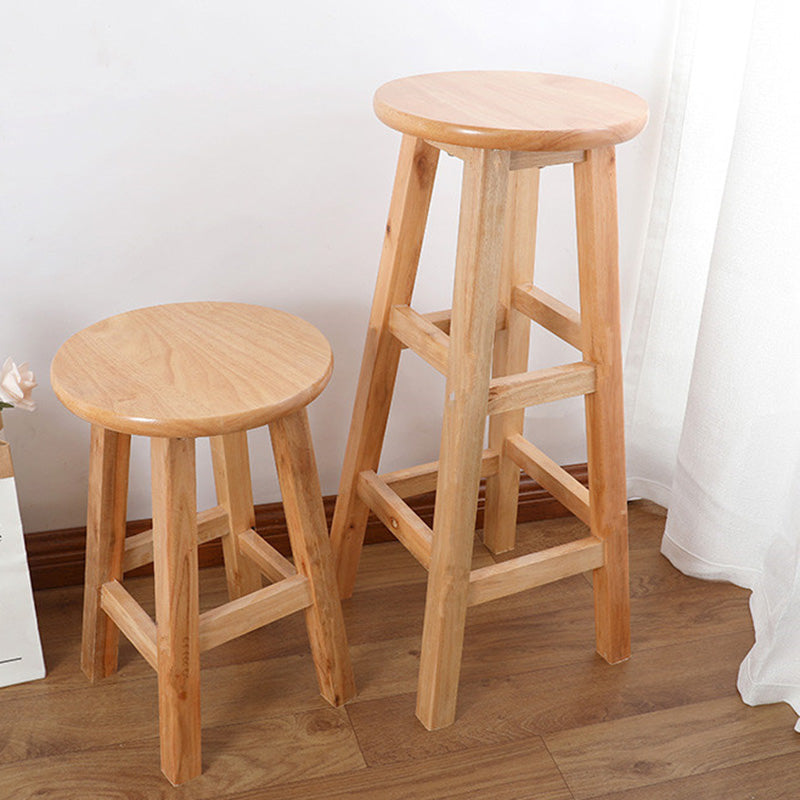 Sgabello da bar in legno moderno a bracciale con sedile in legno e pedale