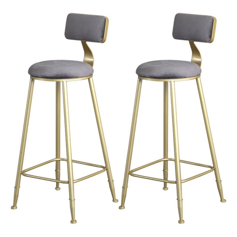 Glamlos -armlose Rückenlehneschalter Stuhl Stahl Café Stuhl mit Samtkissen und Pedal