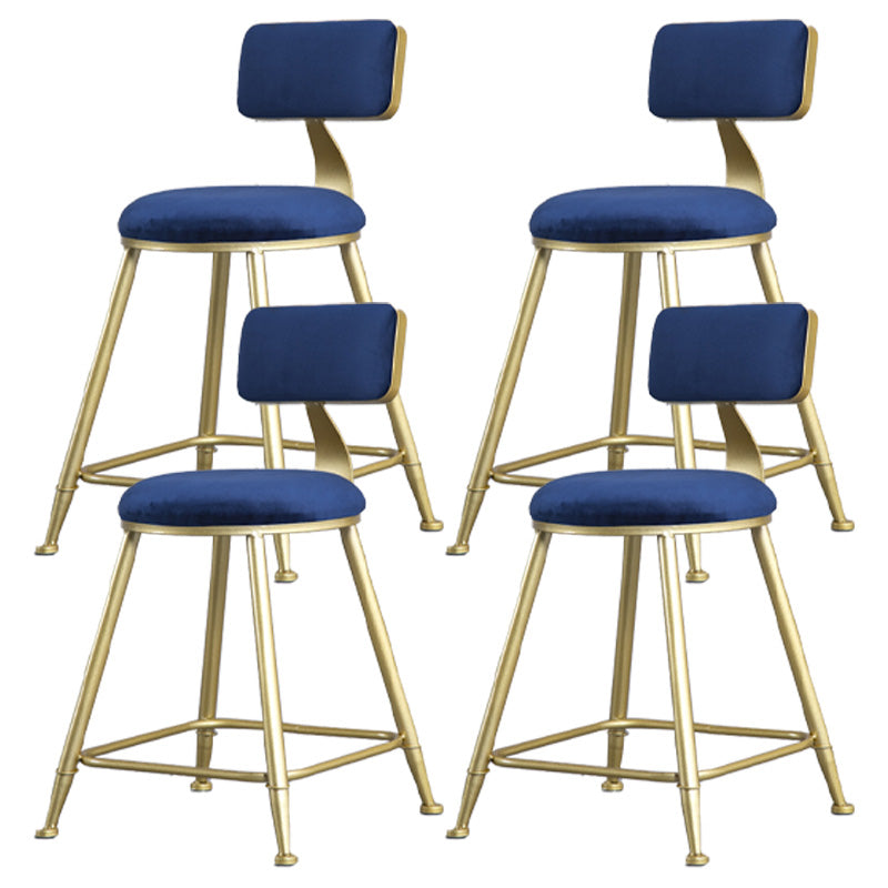 Glamlos -armlose Rückenlehneschalter Stuhl Stahl Café Stuhl mit Samtkissen und Pedal