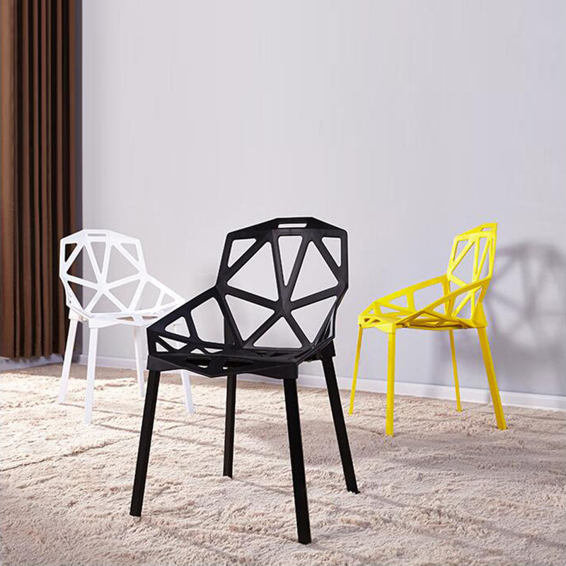 El comedor contemporáneo plástico preside la cocina que cena la silla lateral del brazo