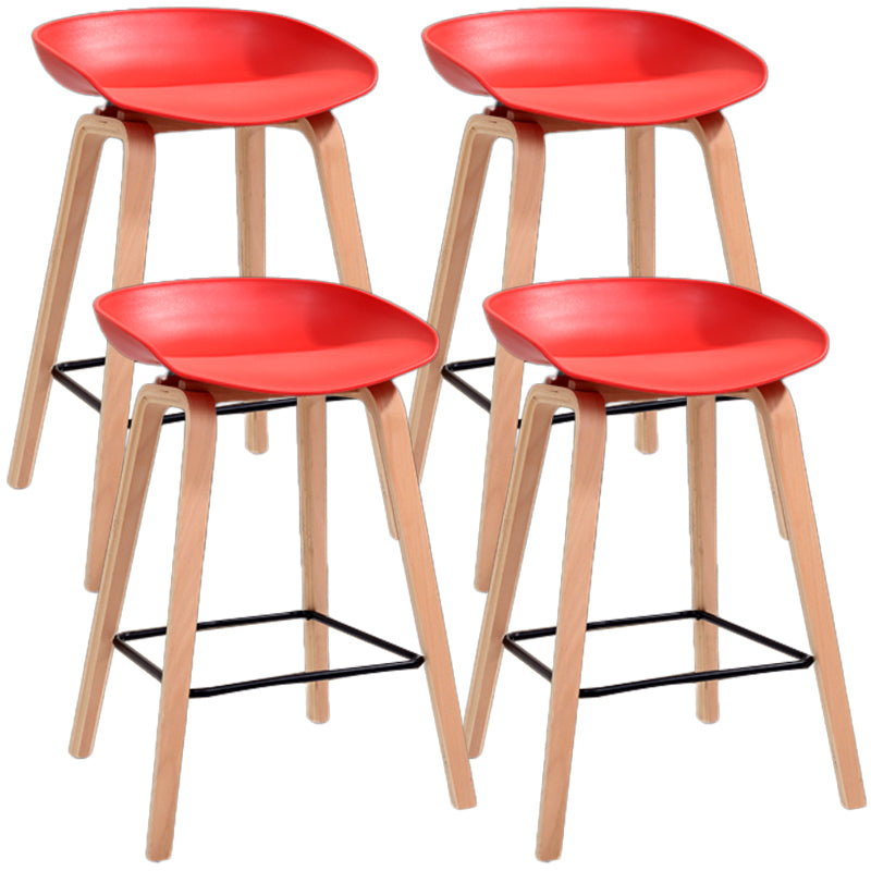 Barhocker im skandinavischen Stil, Holzbeine, PP-Schalensitz für Restaurantbar