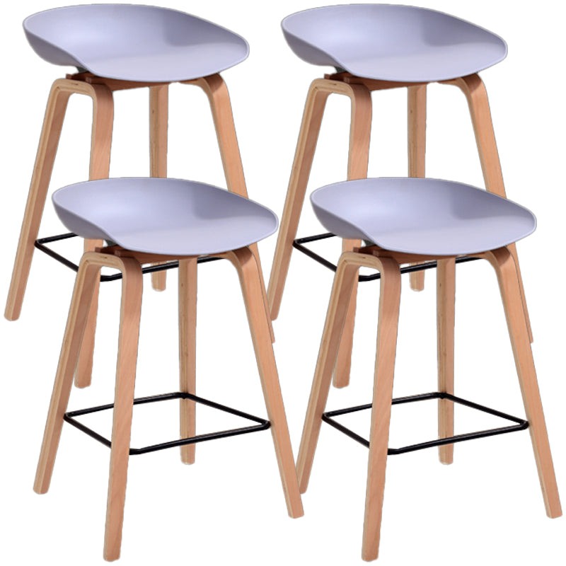 Barhocker im skandinavischen Stil, Holzbeine, PP-Schalensitz für Restaurantbar