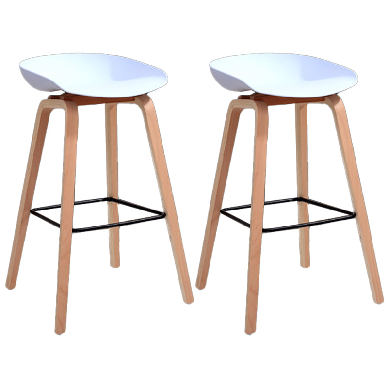 Barhocker im skandinavischen Stil, Holzbeine, PP-Schalensitz für Restaurantbar