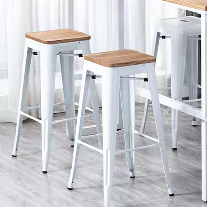 Taburete de bar industrial con respaldo, taburete de bar de metal y cuero con patas de hierro