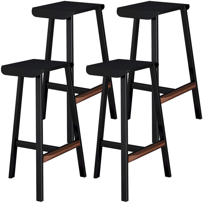 Taburete de bar simple sin respaldo de metal industrial 26" H Taburete alto interior con asiento cuadrado