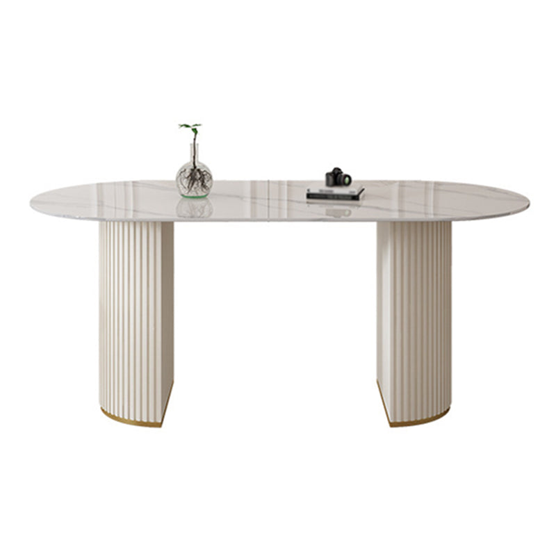 Eettafel met stenen blad Traditionele luxe tafel met sledeonderstel in wit
