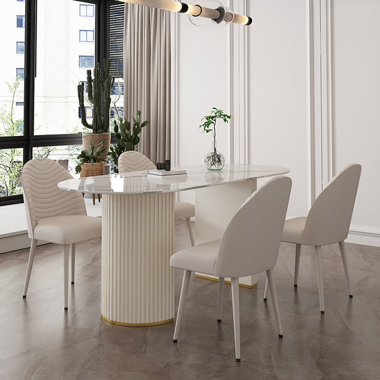 Eettafel met stenen blad Traditionele luxe tafel met sledeonderstel in wit