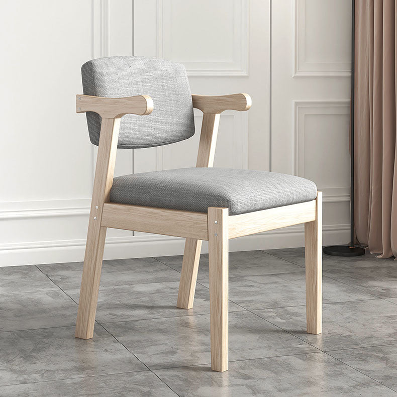 Salle d'étude moderne chaise de dossier de dos ouvert