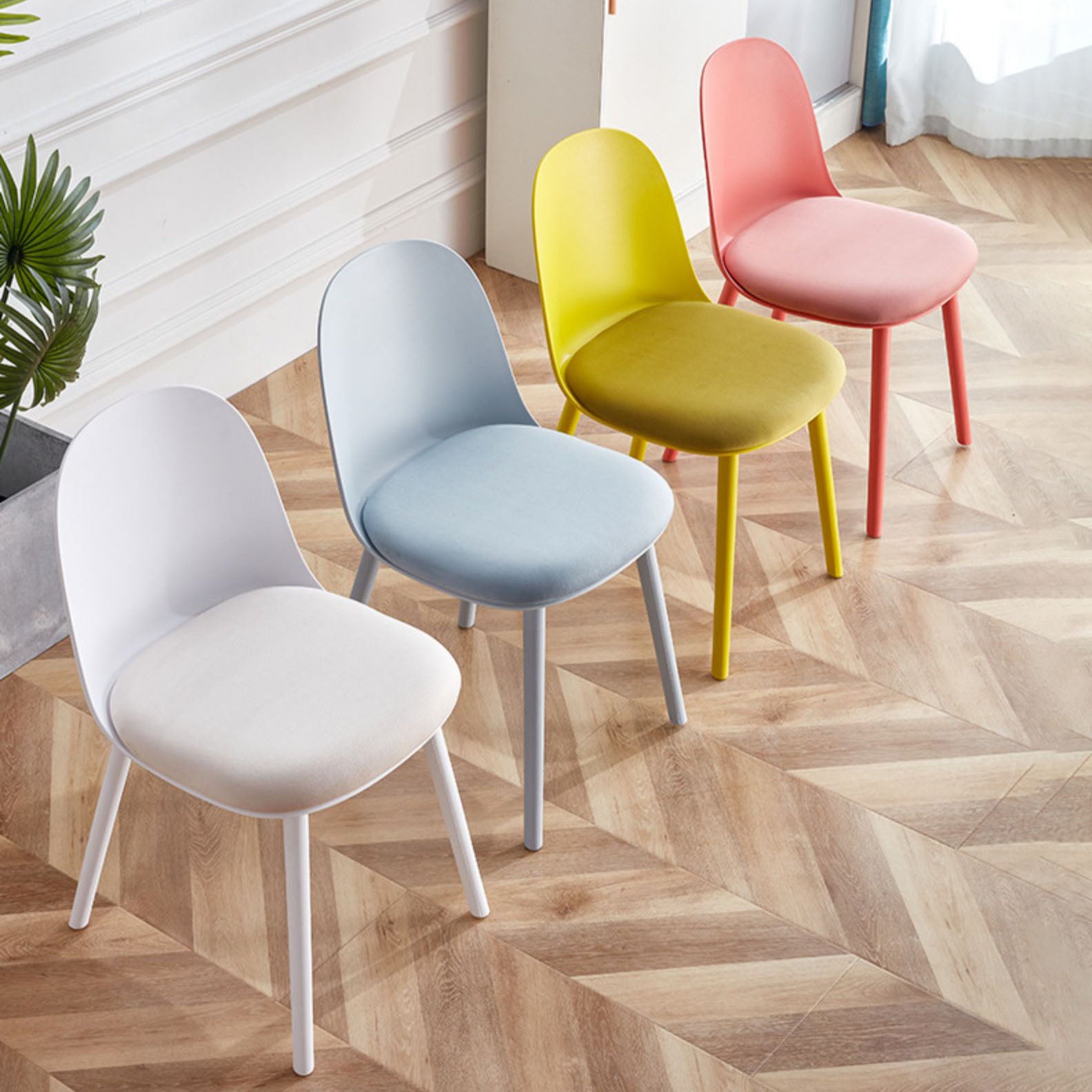 Hedendaagse stoel Dining Armloze zijstoelen met plastic benen voor keuken