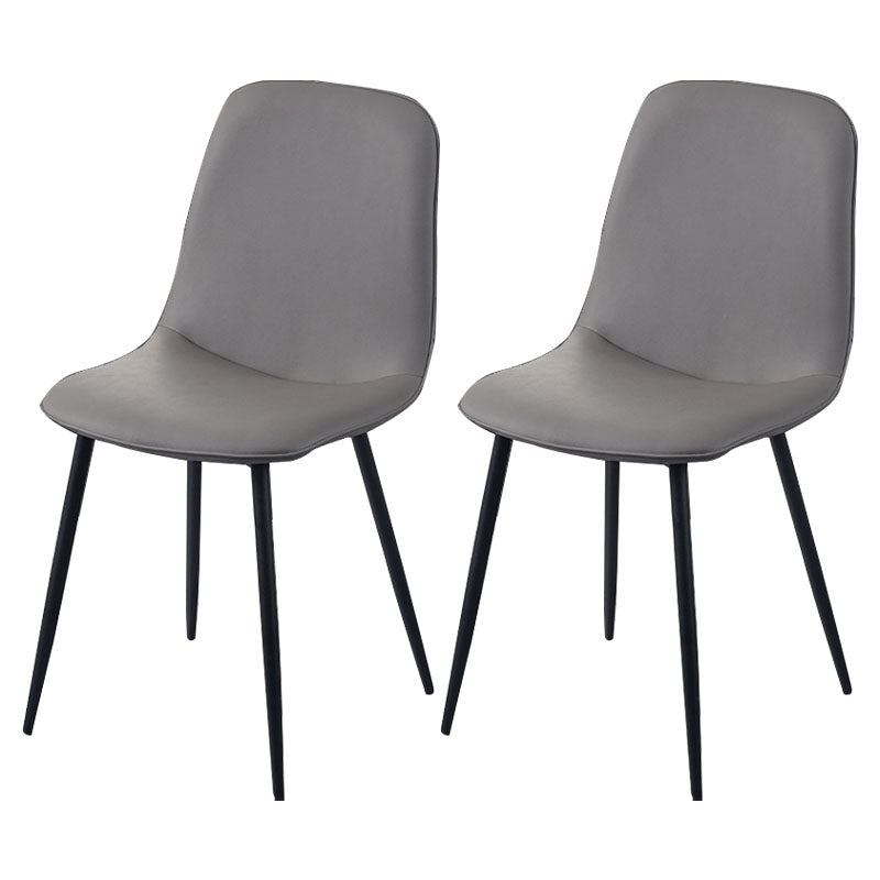 Silla de comedor tapizada con acabado mate y respaldo sólido para el hogar moderno