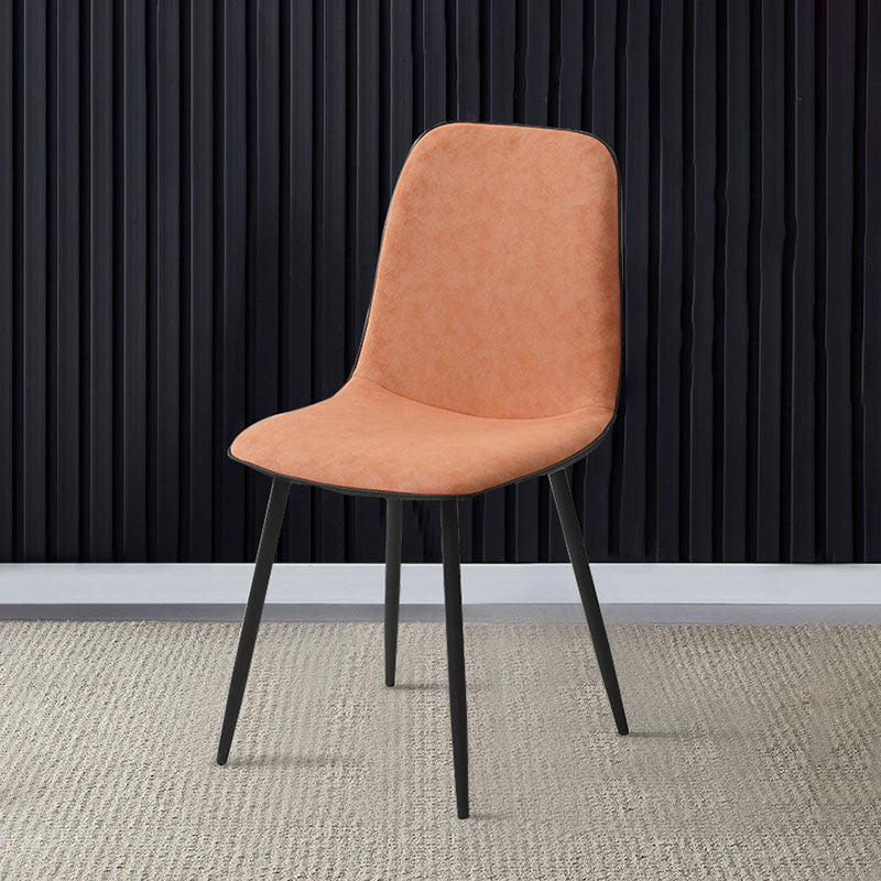 Silla de comedor tapizada con acabado mate y respaldo sólido para el hogar moderno