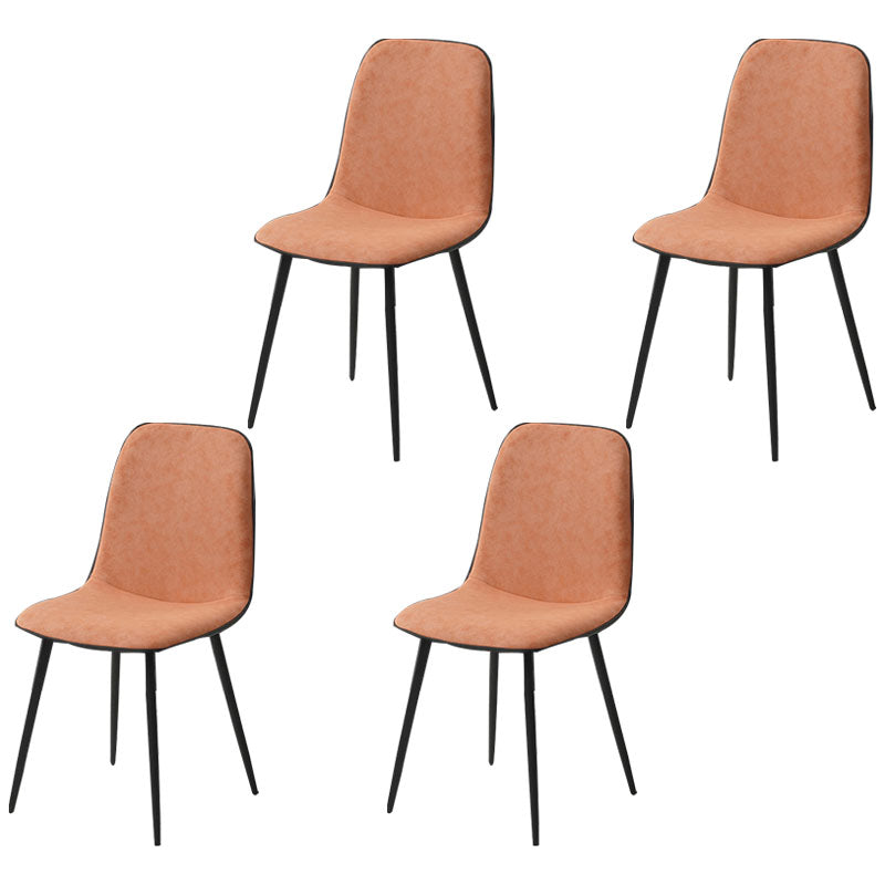 Silla de comedor tapizada con acabado mate y respaldo sólido para el hogar moderno