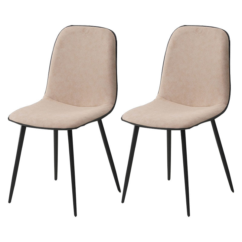 Silla de comedor tapizada con acabado mate y respaldo sólido para el hogar moderno