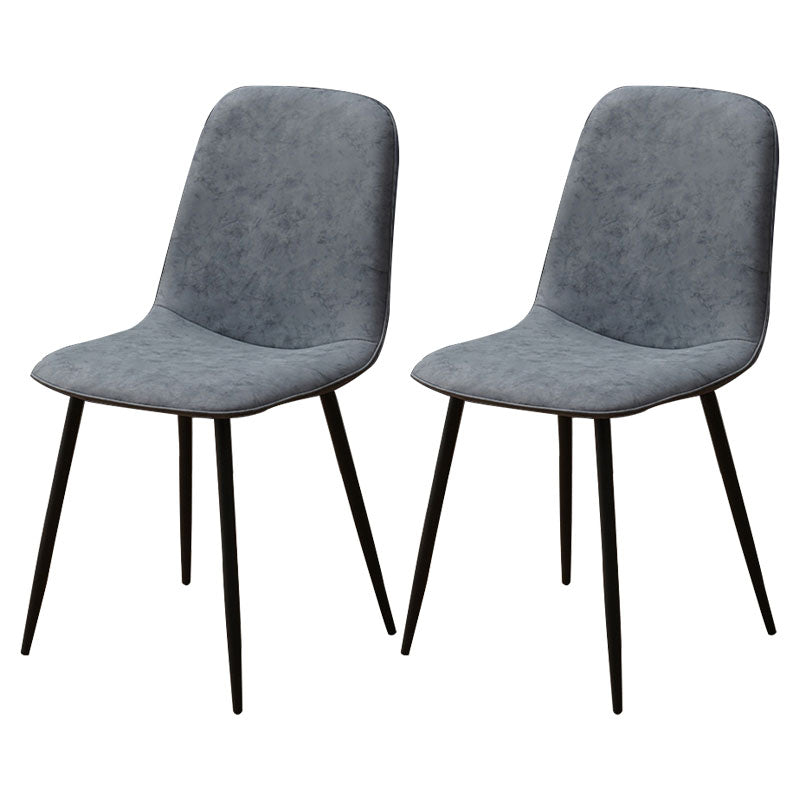 Silla de comedor tapizada con acabado mate y respaldo sólido para el hogar moderno