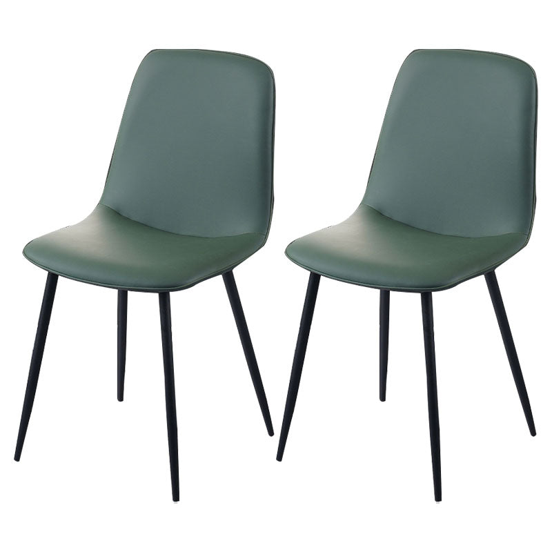 Silla de comedor tapizada con acabado mate y respaldo sólido para el hogar moderno
