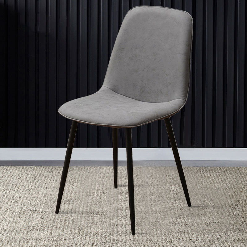 Silla de comedor tapizada con acabado mate y respaldo sólido para el hogar moderno