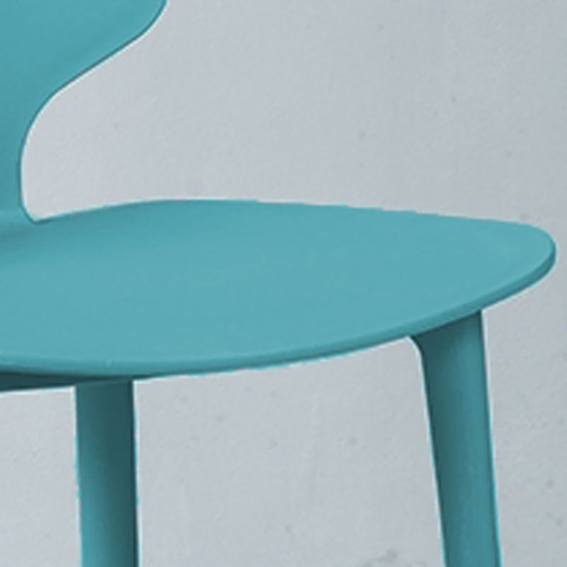 Chaise de salle à manger en plastique colorée scandinave, sans bras, à dossier solide