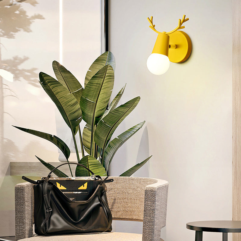 1-Light Unique Wall Sconce Modern Style Metal Wall Lighting for Dining Room