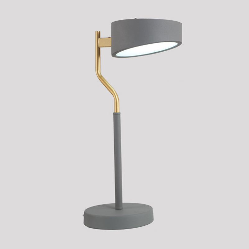 Geometrie -Tischlampe moderner Metall mit einem Lichttischlicht
