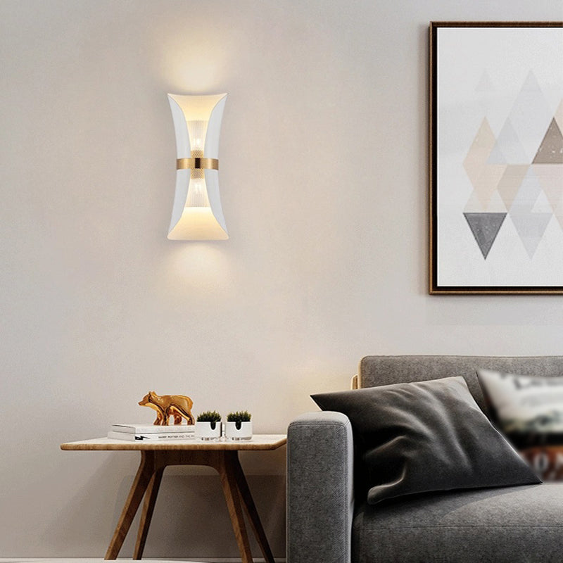 Metall gebogene Wandleuchter moderner Stil 2 Lichter Wandscheibe Jung