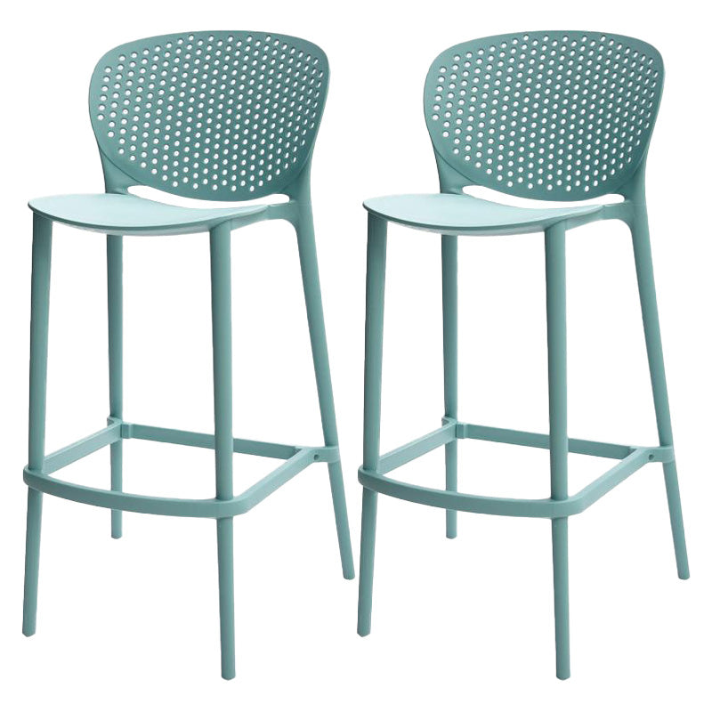 Moderno sgabello da bar in plastica da banco di backnatless.