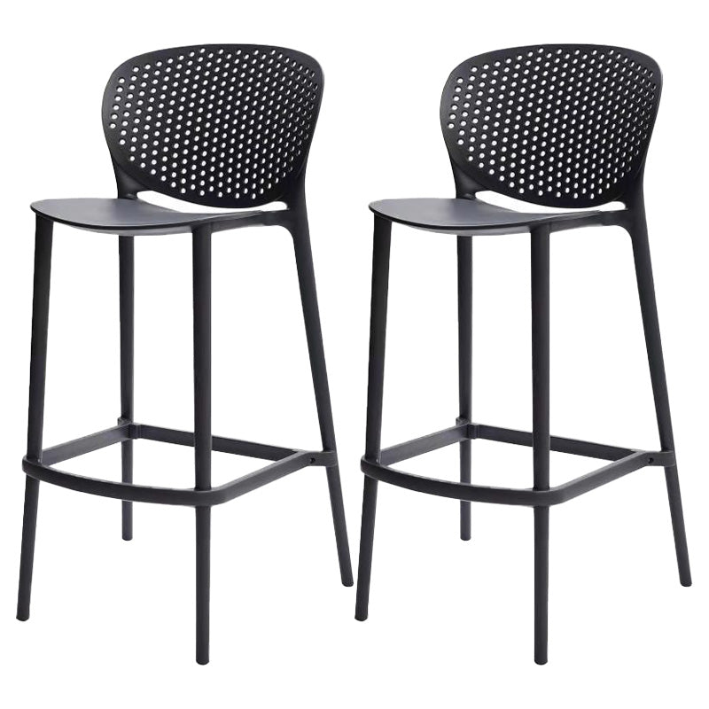 Moderno sgabello da bar in plastica da banco di backnatless.