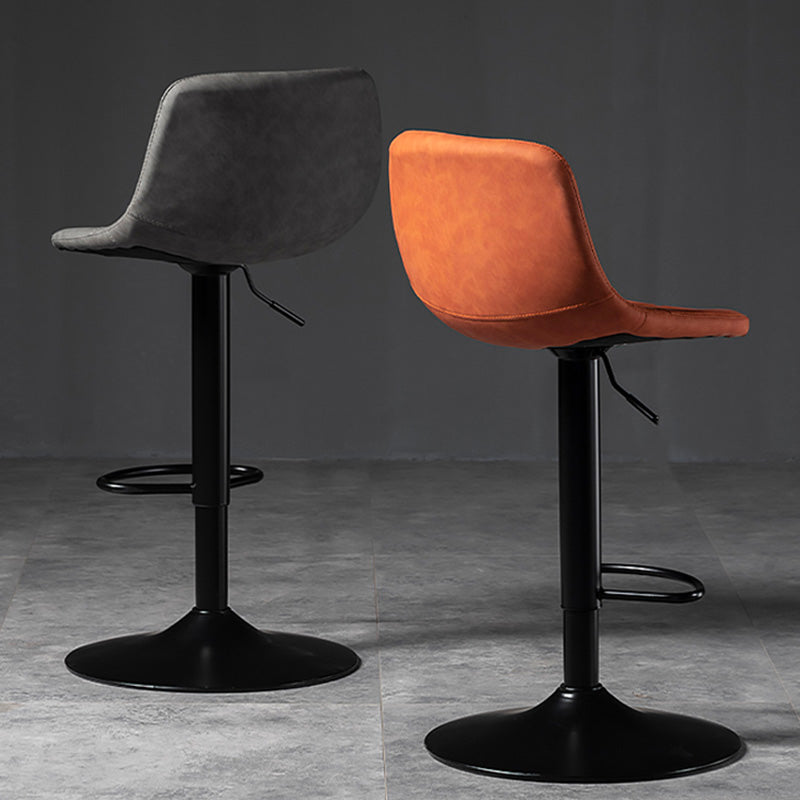 Taburete de bar de estilo industrial, asiento de cuero con respaldo bajo para barra de cocina