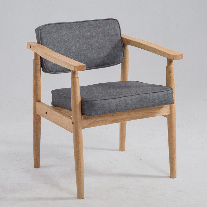 Silla de comedor de cuero con respaldo abierto de madera de caucho de granja con acabado mate