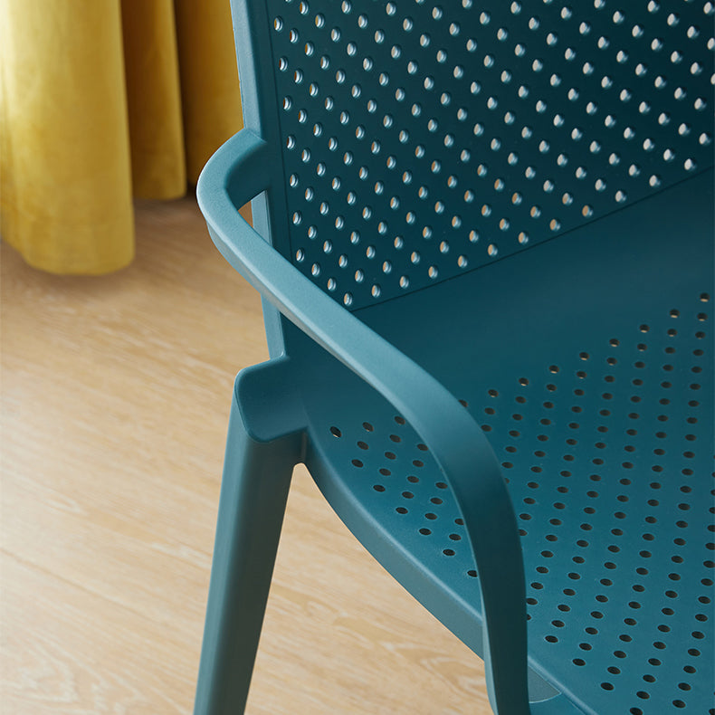 Silla plástica escandinava del brazo del comedor de la cocina Silla sólida de la parte posterior