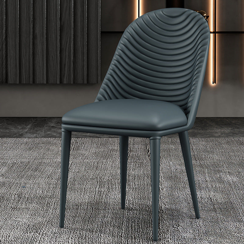Sedia da pranzo in pelle parsons in stile designer parsons