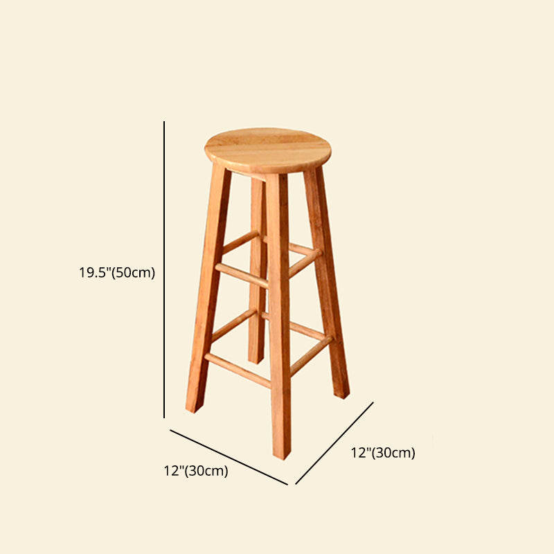 Moderner armloser, rückenfreier Barhocker aus Holz mit Holzsitz und Pedal