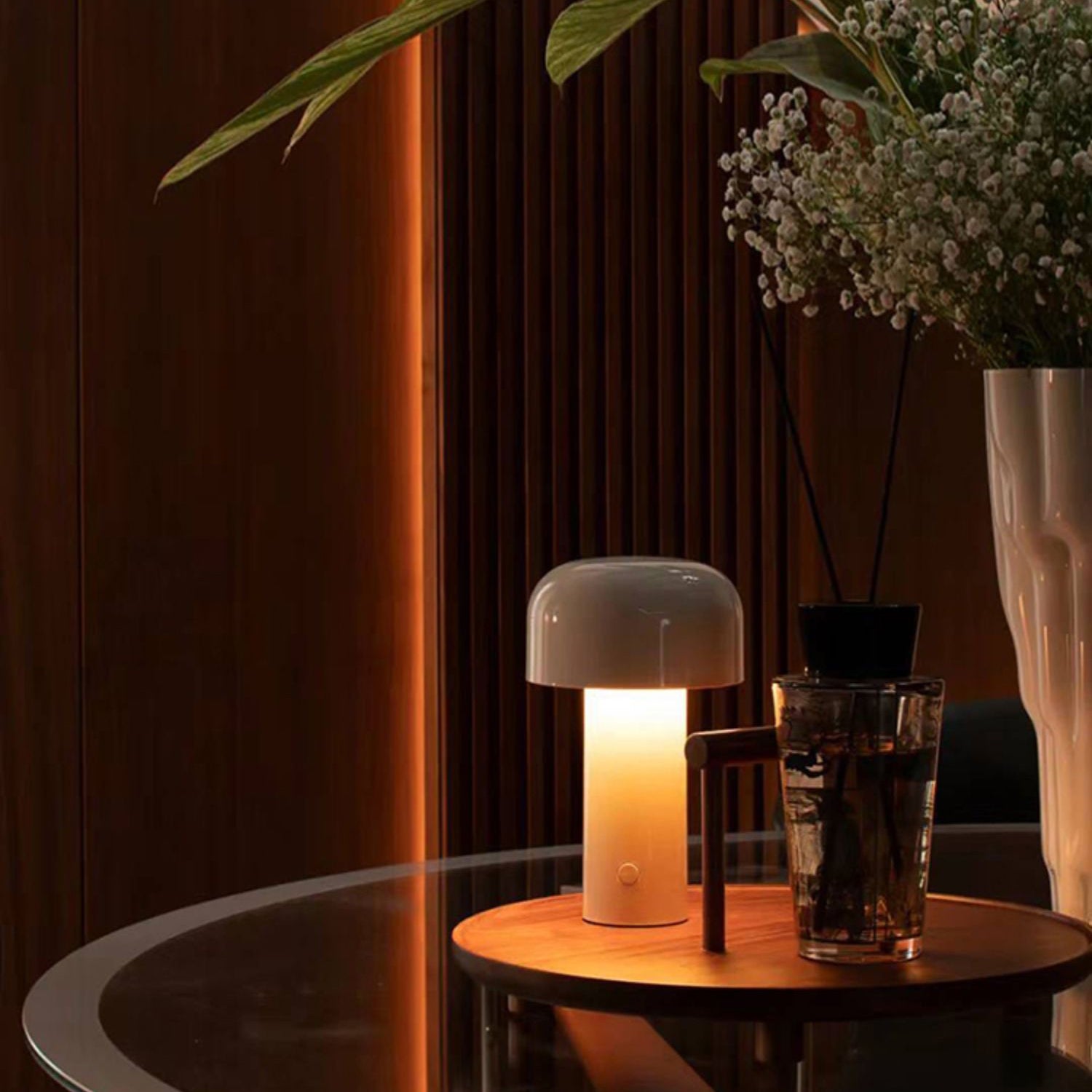 Metal Mushroom Table Light Minimalist Style LED Night Table Lamp