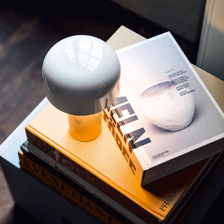 Metal Mushroom Table Light Minimalist Style LED Night Table Lamp