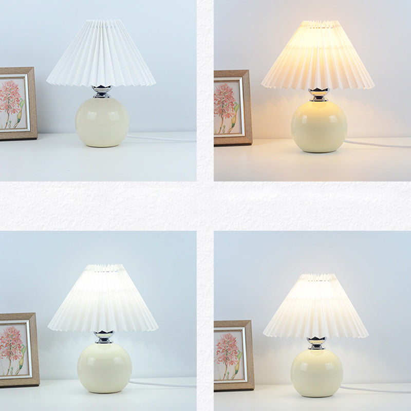 Lámpara de mesa de forma de cono de estilo de tela de estilo moderno luz de mesa de luz