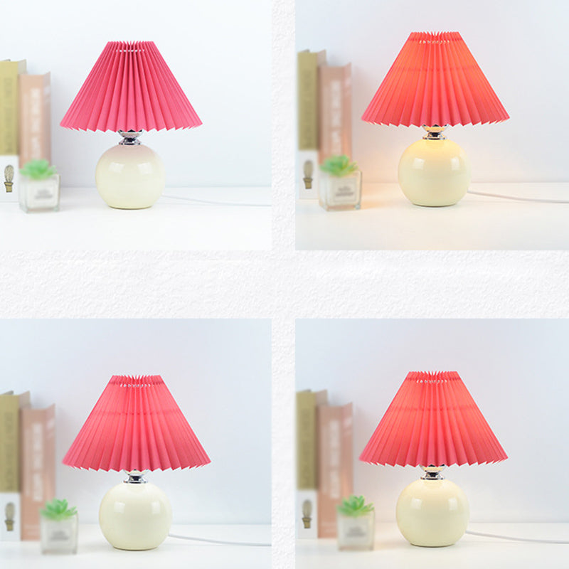 Lámpara de mesa de forma de cono de estilo de tela de estilo moderno luz de mesa de luz