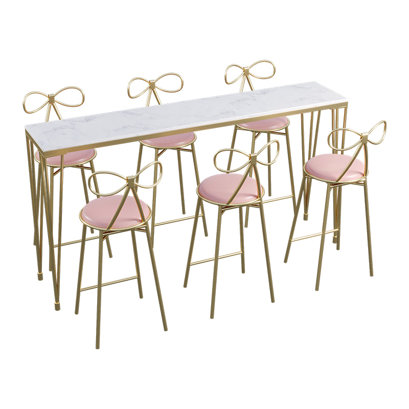 Table blanche de style glam dans le haut en fer et la table de bar à thé à lait en marbre en marbre en marbre