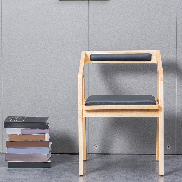 Silla de comedor tapizada con respaldo abierto moderno con acabado mate
