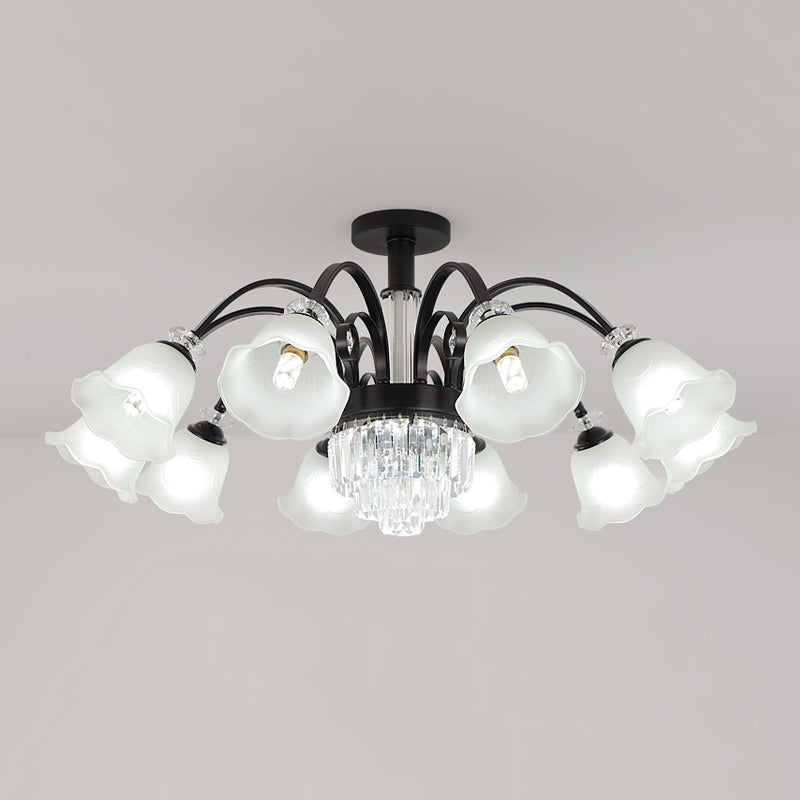 Éclairage de plafond multi-tampon traditionnel à lampe métallique avec une teinte en verre de fleur