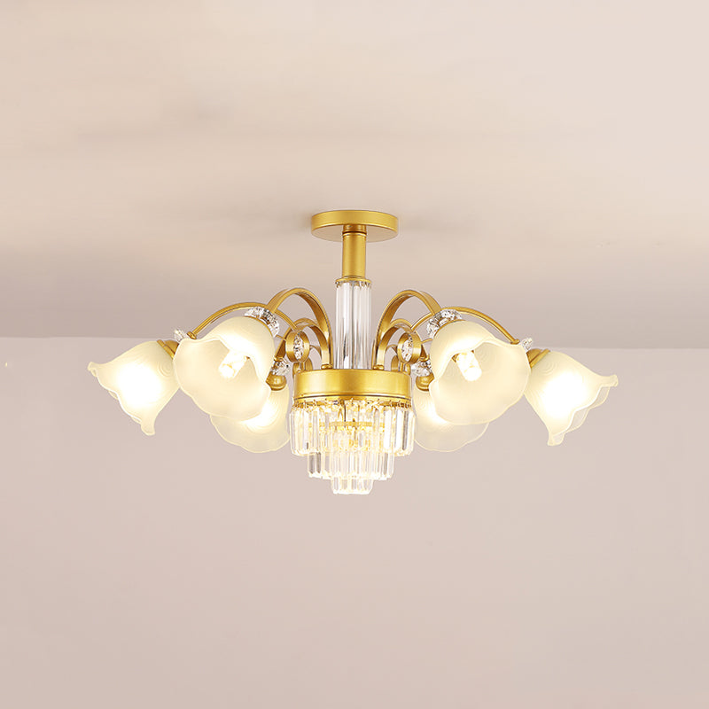 Éclairage de plafond multi-tampon traditionnel à lampe métallique avec une teinte en verre de fleur