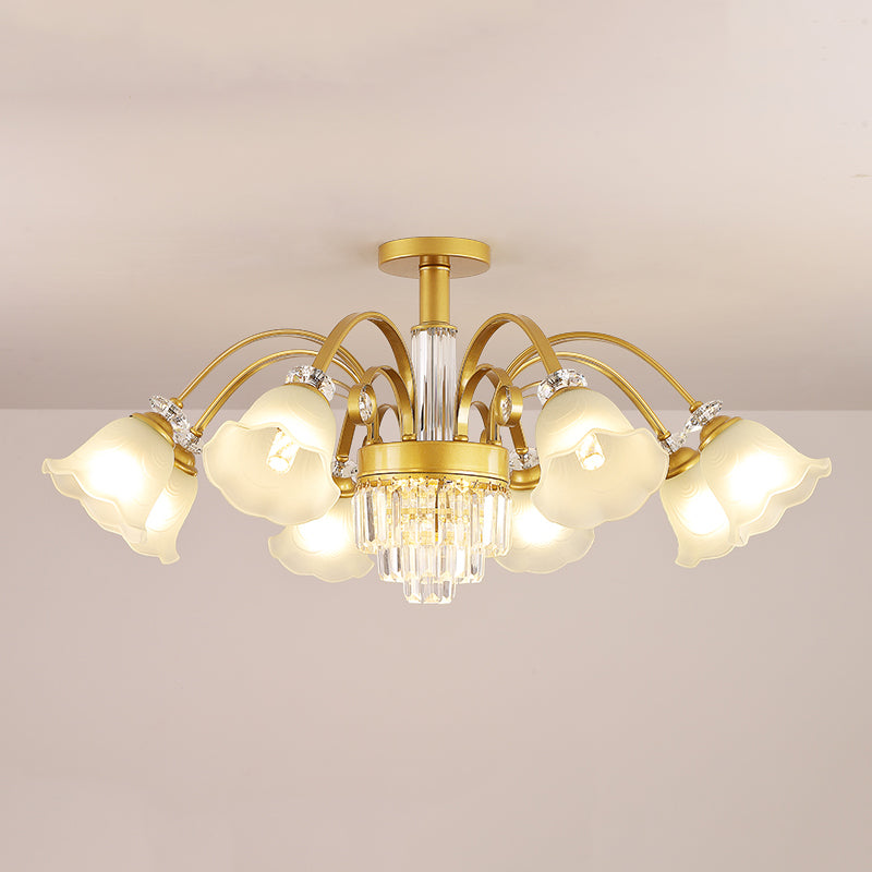 Éclairage de plafond multi-tampon traditionnel à lampe métallique avec une teinte en verre de fleur
