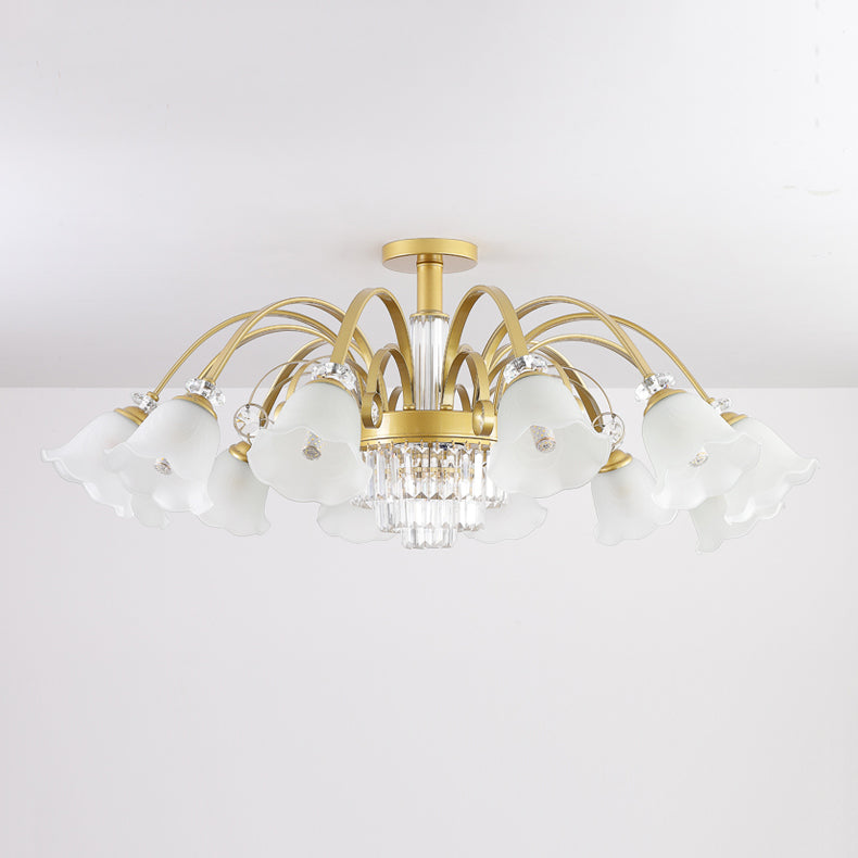 Éclairage de plafond multi-tampon traditionnel à lampe métallique avec une teinte en verre de fleur