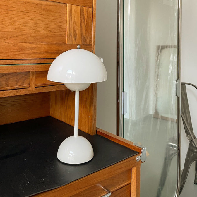 Metal Geometric Night Table Lamps Modern Style 1 Light Table Lamp