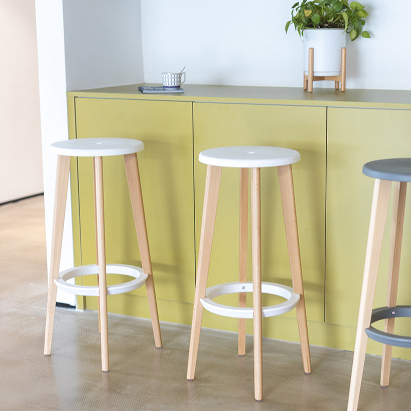 Taburetes de mostrador de madera simples contemporáneos asientos circulares de barbas de interior