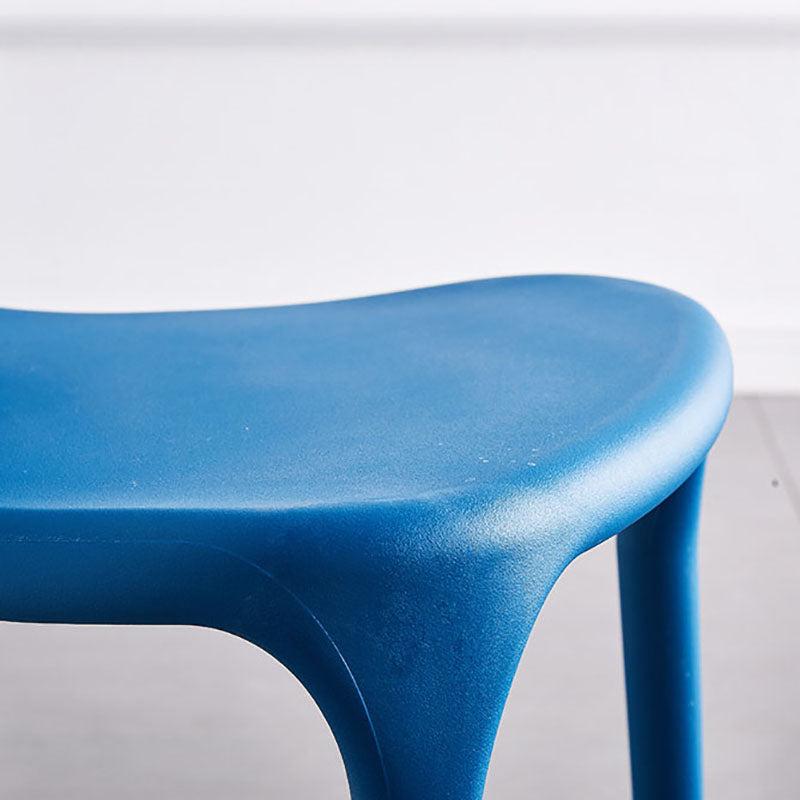 Plástico colorido que cena la silla lateral trasera abierta del estilo nórdico de las sillas sin brazos