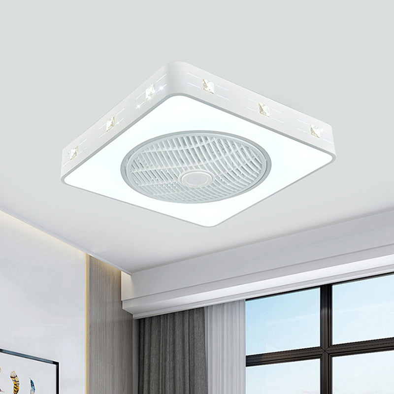 21,5 "W White LED Semi Flush Mount Mount Fixture zeitgenössische Metallrunde/quadratische Anhängerlüfterbeleuchtung, 3 Klingen