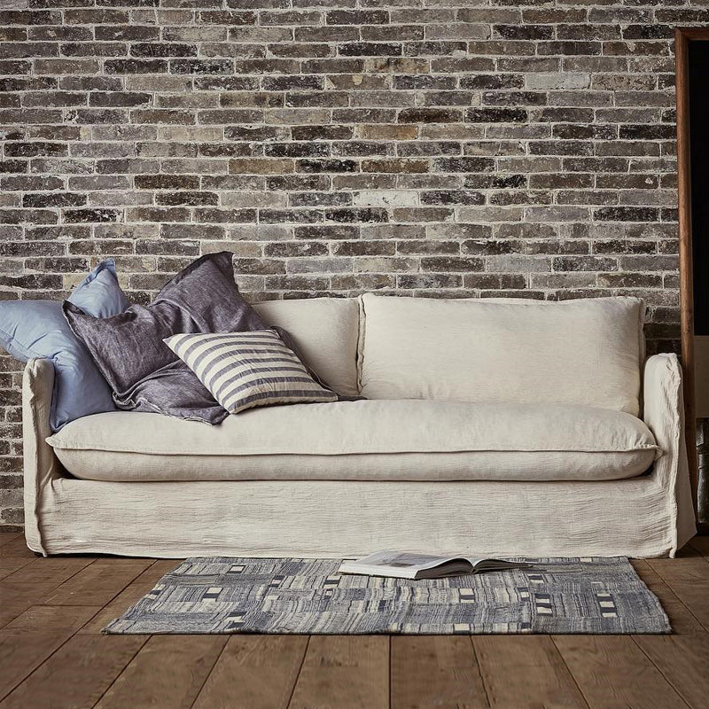 Divano standard a braccio quadrato di lino contemporaneo con schiena sciolta per soggiorno, bianco