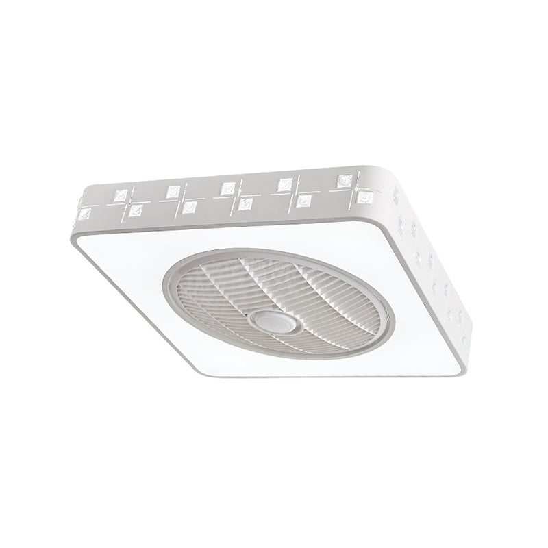 Minimalistische quadratische Hängelüfterbeleuchtung 21,5 "W LED Metal Semi Flush Leuchte in Weiß mit 3 Klingen