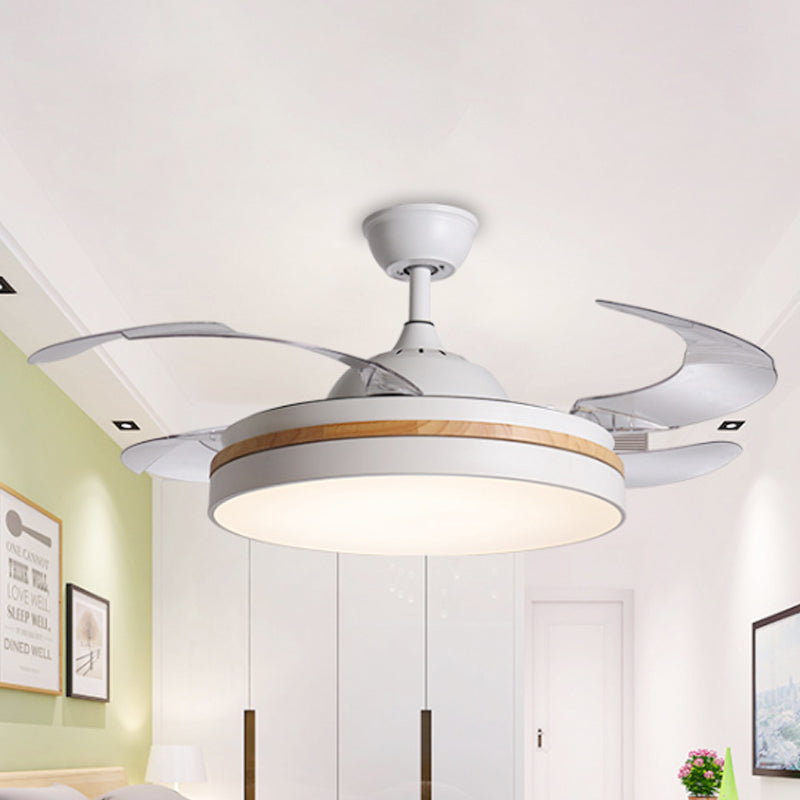 Eenvoud Ronde ventilatorlamp LED METAL SEMI SEMI -plafondlicht in wit met 3 heldere messen, 36 "/42" breed
