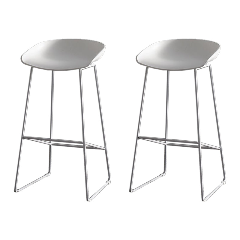 Moderne Style-Hop-Höhlen-Eisenschlittenbeine PP Eimer Sitz für Küchenbars